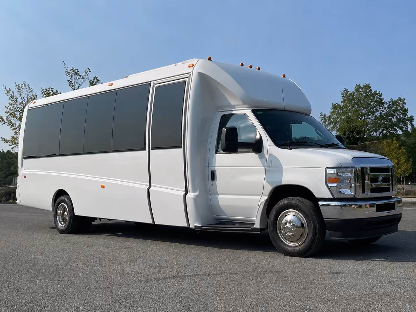 Paterson Winery Tour & Pub Crawl Transportation party bus exterior